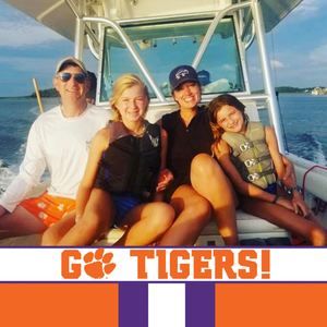 Meet your Posher, Laura